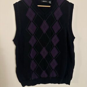 Claiborne Diamond Pattern V-Neck Vest in Black and Plum